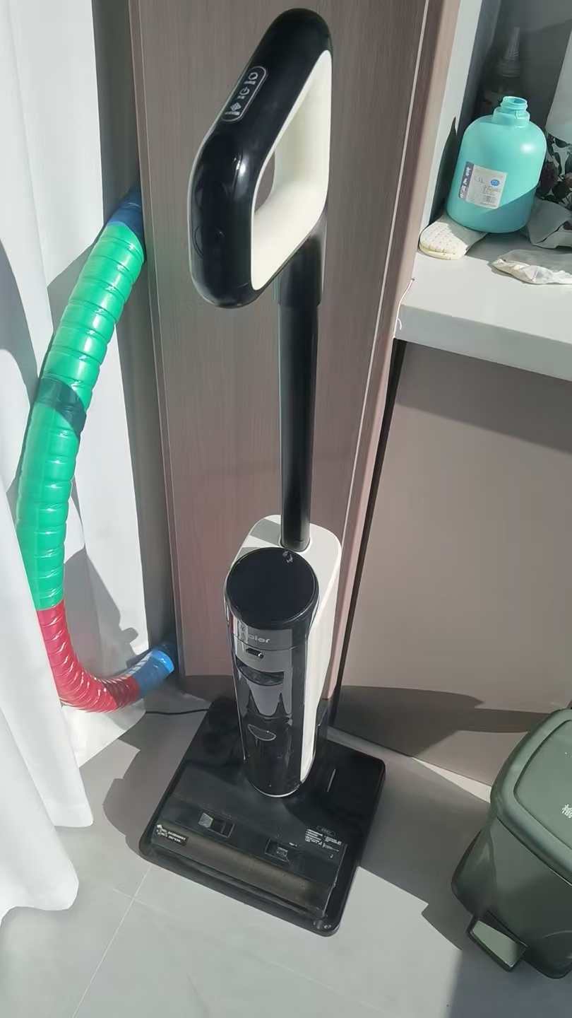 海尔吸尘器，九成新 市区可以全城送 290